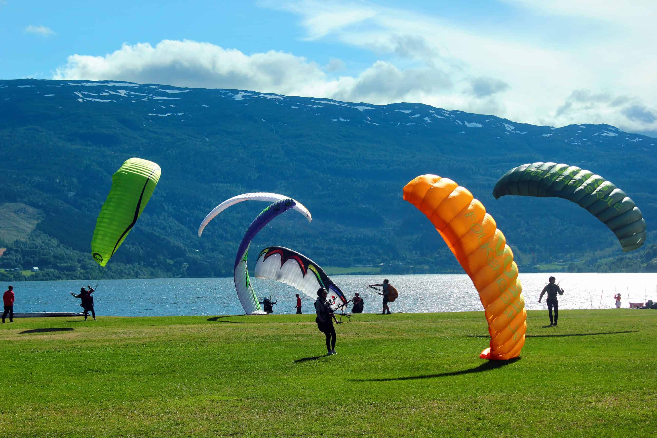 Parachute springen in Voss, Noorwegen
